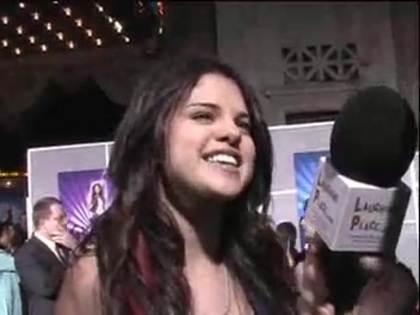 Selena Gomez at the Premiere for Hannah Montana Concert 313