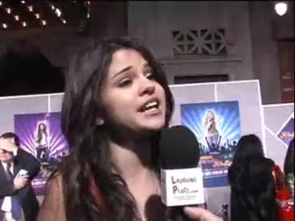 Selena Gomez at the Premiere for Hannah Montana Concert 350