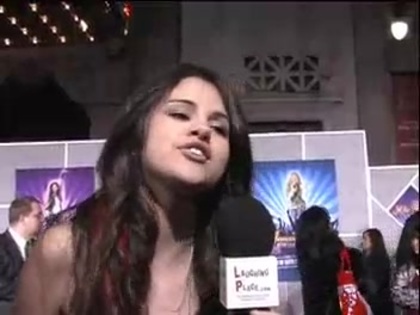 Selena Gomez at the Premiere for Hannah Montana Concert 383