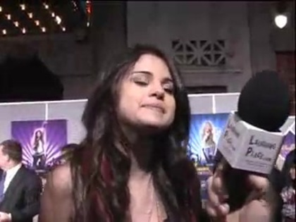 Selena Gomez at the Premiere for Hannah Montana Concert 390