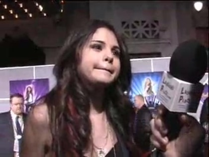 Selena Gomez at the Premiere for Hannah Montana Concert 401