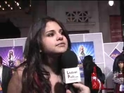 Selena Gomez at the Premiere for Hannah Montana Concert 428