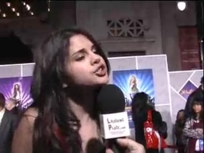 Selena Gomez at the Premiere for Hannah Montana Concert 433