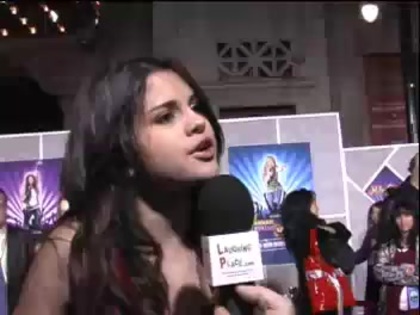 Selena Gomez at the Premiere for Hannah Montana Concert 438