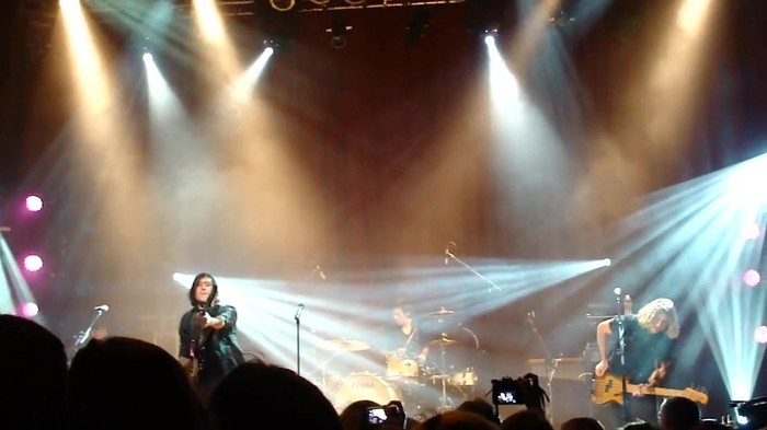 Kiss & Tell (Live in San Diego) 029