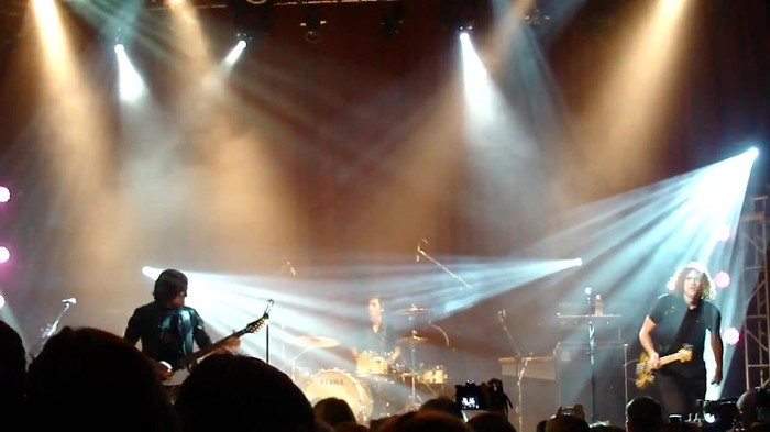 Kiss & Tell (Live in San Diego) 040