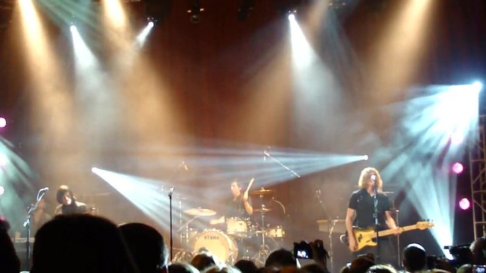 Kiss & Tell (Live in San Diego) 060
