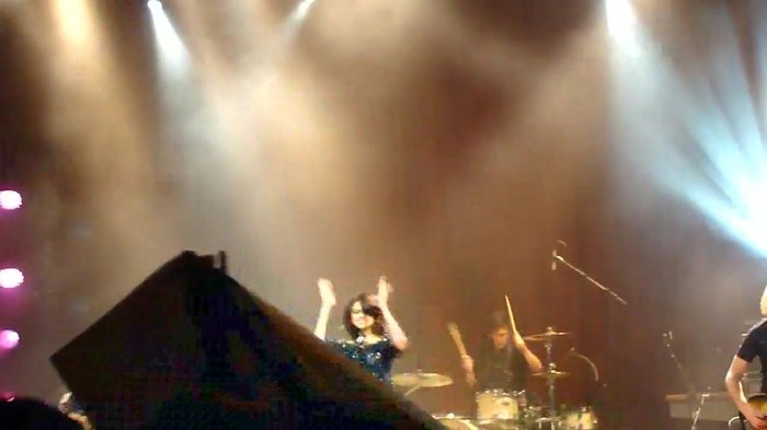 Kiss & Tell (Live in San Diego) 076