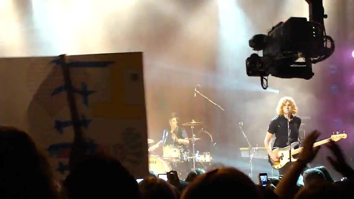 Kiss & Tell (Live in San Diego) 088