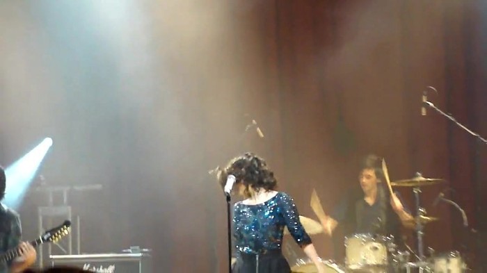 Kiss & Tell (Live in San Diego) 176