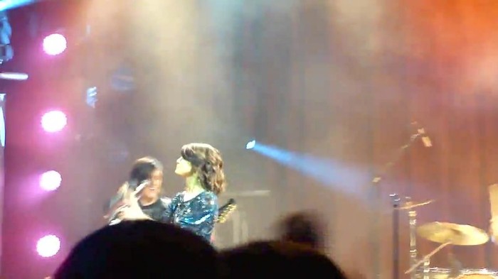 Kiss & Tell (Live in San Diego) 426