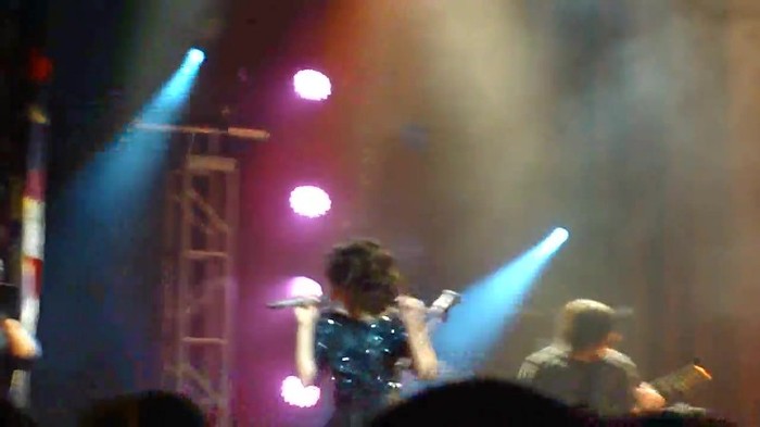 Kiss & Tell (Live in San Diego) 431