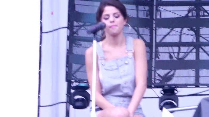 Year Without Rain Selena Gomez Live in Hershey 005