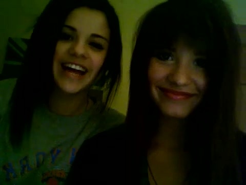 Demi Lovato and Selena Gomez vlog #1 007 - Demi Lovato and Selena Gomez Vlog 01