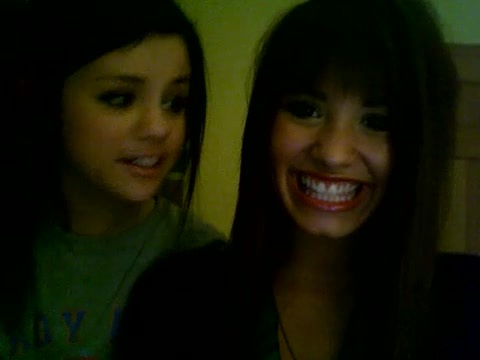 Demi Lovato and Selena Gomez vlog #1 210 - Demi Lovato and Selena Gomez Vlog 01