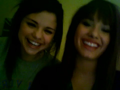 Demi Lovato and Selena Gomez vlog #1 336