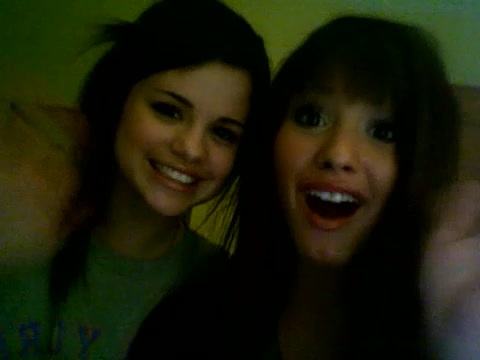 Demi Lovato and Selena Gomez vlog #1 492 - Demi Lovato and Selena Gomez Vlog 01