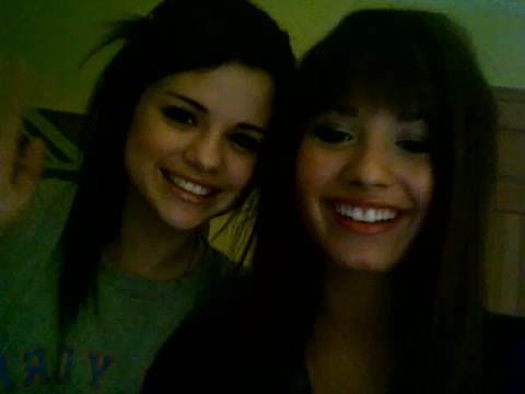Demi Lovato and Selena Gomez vlog #1 498 - Demi Lovato and Selena Gomez Vlog 01