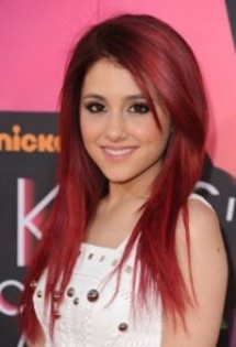 Ariana_Grande_1325854608