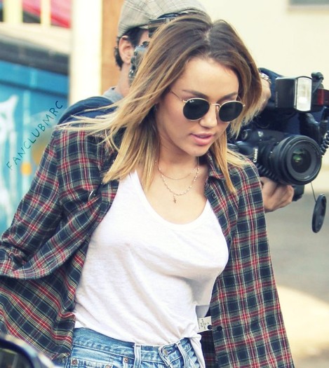 397780_330139940342338_209648225724844_1084153_1550693951_n