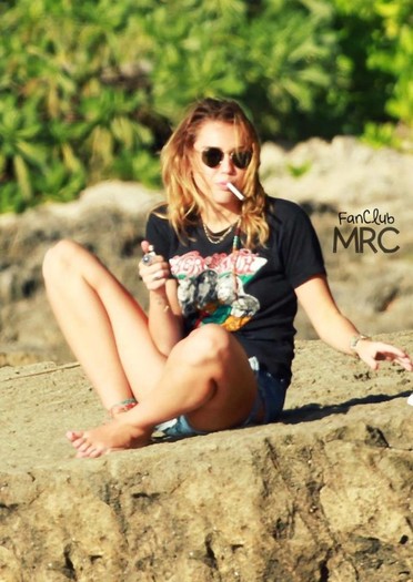 393366_316198118403187_209648225724844_1044672_746353892_n