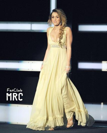 378793_306838802672452_209648225724844_1015286_1239690260_n