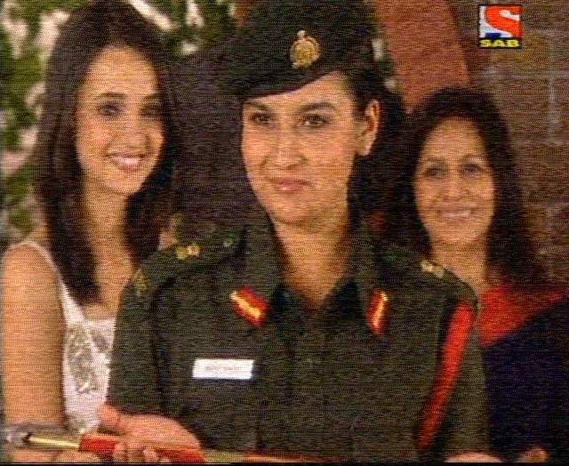 i888888 - Sanaya Irani