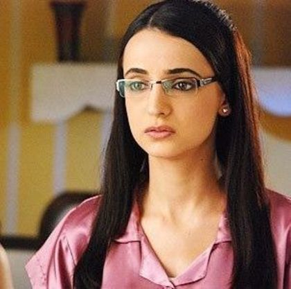 ikfts2nop7agon7t - Sanaya Irani