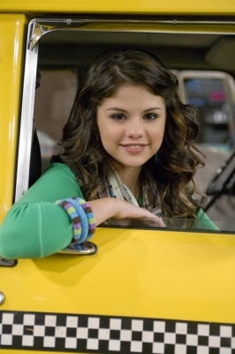 normal_selenafan011 - Season 2 Stills Episode 09 Taxi Dance