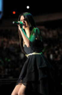  - Jingle-Ball-2010-Presented