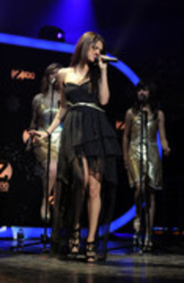  - Jingle-Ball-2010-Presented