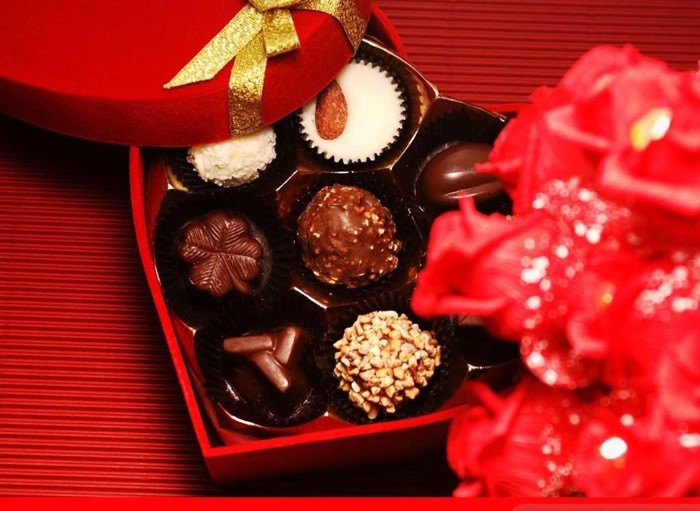 chocolate-valentines-day-gifts-wallpapers-1024x768