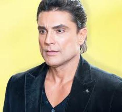 tatal rominei si al sarei-dragos