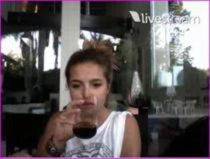 62964279_DZWEHUO2 - brenda asnicar