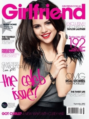  - Selena In Reviste