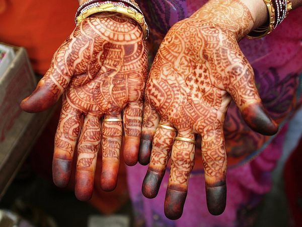 henna-hands_6729_600x450