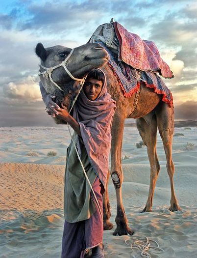 man-and-camel_29350_600x450 - India imagini HD
