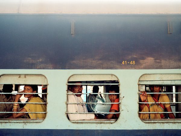 varanasi-train-station_6745_600x450 - India imagini HD