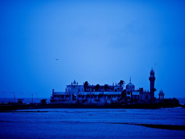 mumbai-haji-ali-dargah-mosque_22774_600x450