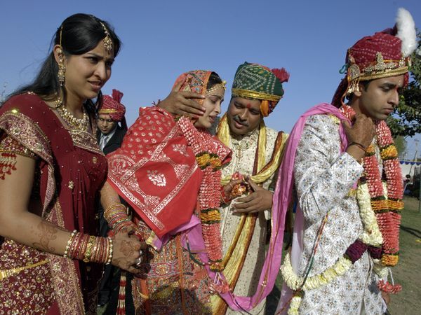 indian-wedding-bride-vidai_23178_600x450 - Nunta indiana