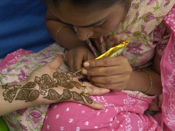 indian-wedding-mehendi_23183_600x450 - Nunta indiana