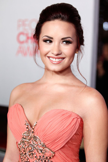 Demi Lovato - DEMI LOVATO LA PEOPLE CHOICE AWARDS 2012