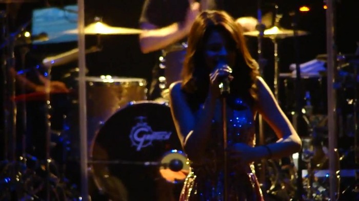 Selena Gomez Hit The Lights live O.C.Fair (7_24_11) [HD] 042 - Selena Gomez Hit The Lights live O C Fair