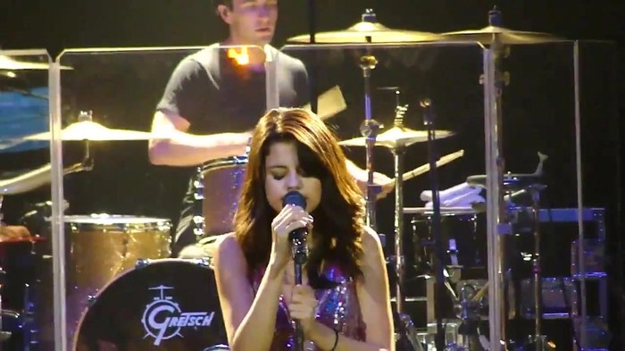 Selena Gomez Hit The Lights live O.C.Fair (7_24_11) [HD] 186 - Selena Gomez Hit The Lights live O C Fair
