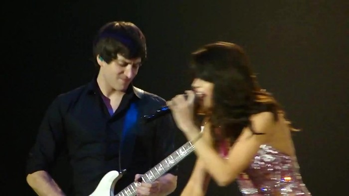 Selena Gomez Hit The Lights live O.C.Fair (7_24_11) [HD] 383 - Selena Gomez Hit The Lights live O C Fair