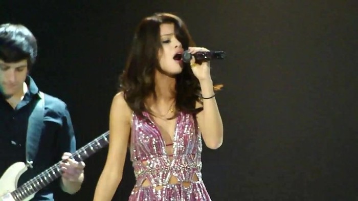 Selena Gomez Hit The Lights live O.C.Fair (7_24_11) [HD] 405 - Selena Gomez Hit The Lights live O C Fair