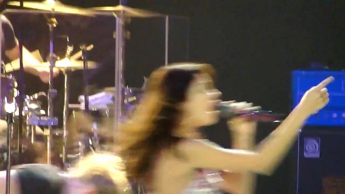 Selena Gomez Hit The Lights live O.C.Fair (7_24_11) [HD] 417 - Selena Gomez Hit The Lights live O C Fair