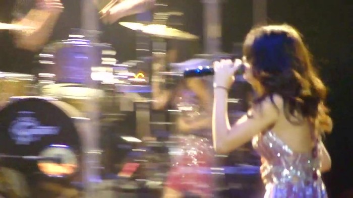 Selena Gomez Hit The Lights live O.C.Fair (7_24_11) [HD] 469 - Selena Gomez Hit The Lights live O C Fair
