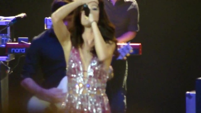 Selena Gomez Hit The Lights live O.C.Fair (7_24_11) [HD] 497 - Selena Gomez Hit The Lights live O C Fair
