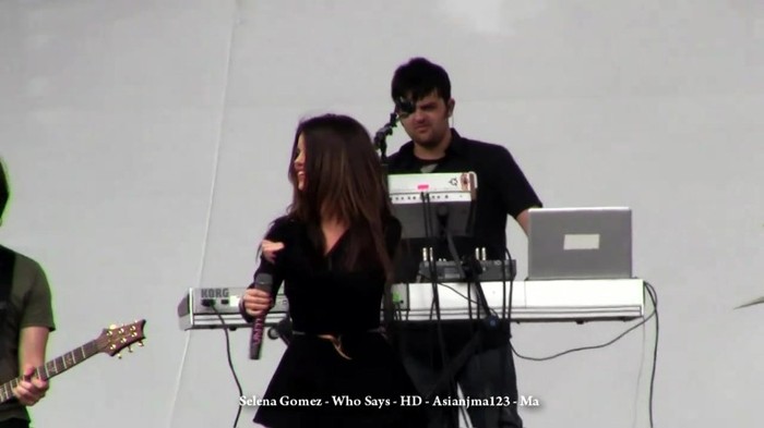 Selena Gomez performs _Who Says_ Live! - HD - South Coast Plaza - Microsoft Store 007